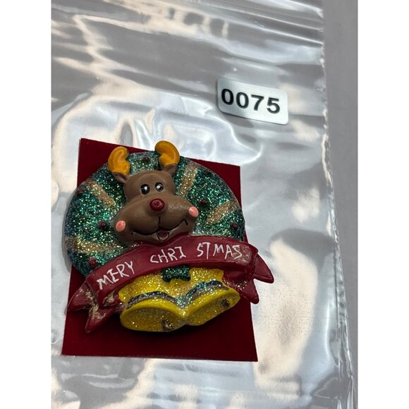Handmade Christmas Reindeer Brooch With Glitter Wreath & Red Bow - Picture 3 of 3